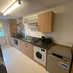 Spacious Apartment Near Heathrow With Allocated Parking
