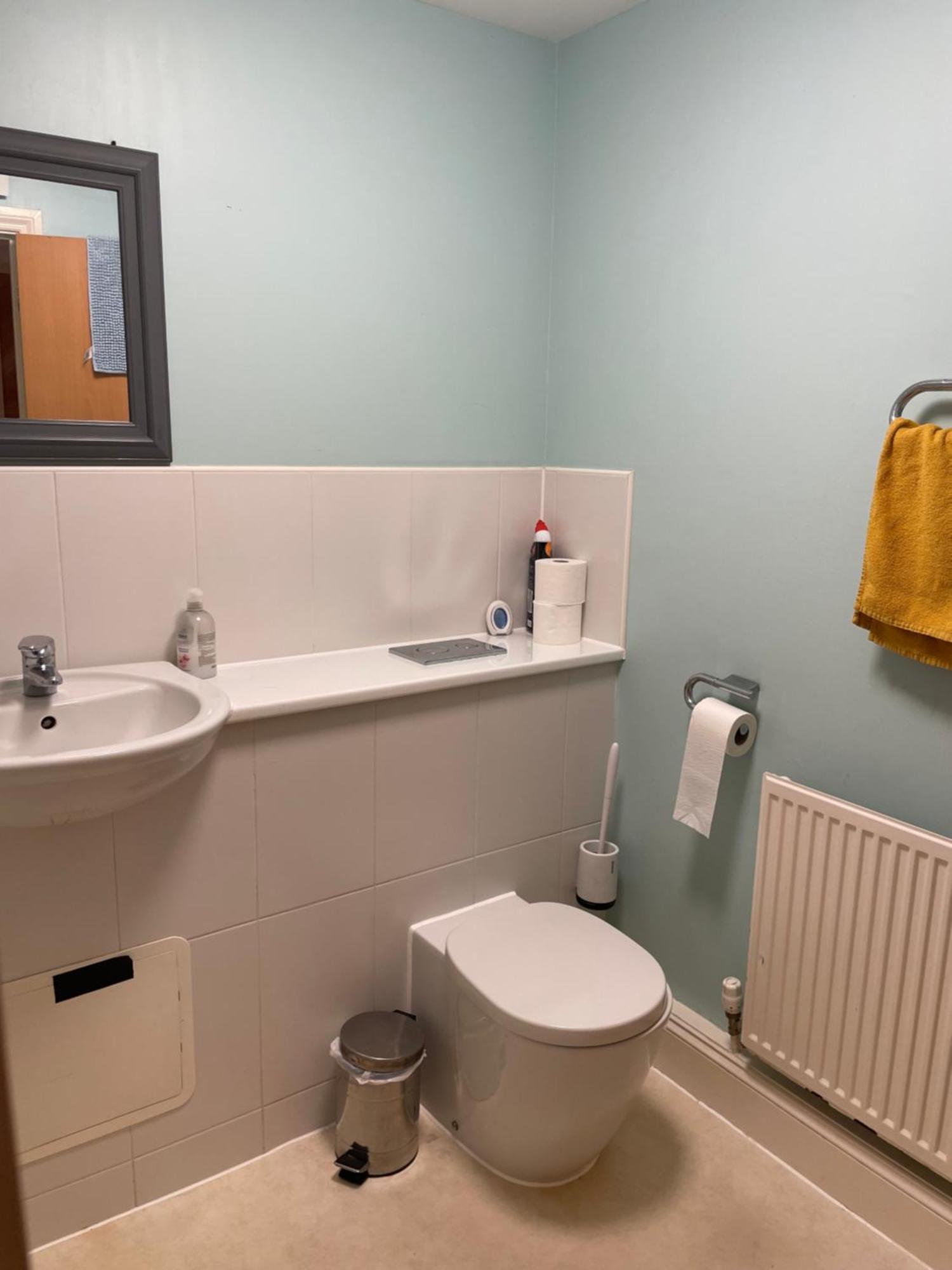 Spacious Near Heathrow With Allocated Parking Apartment *
